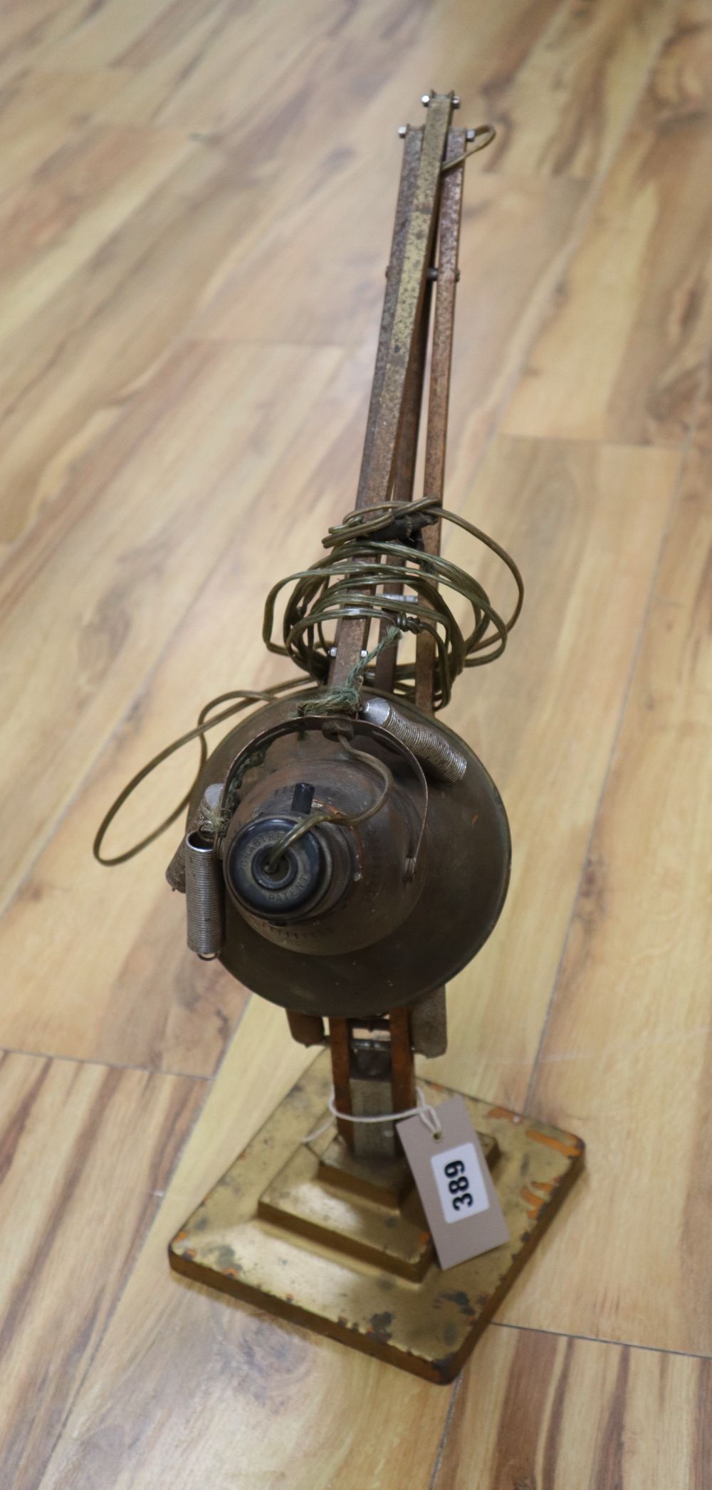A 1930s/40s anglepoise lamp